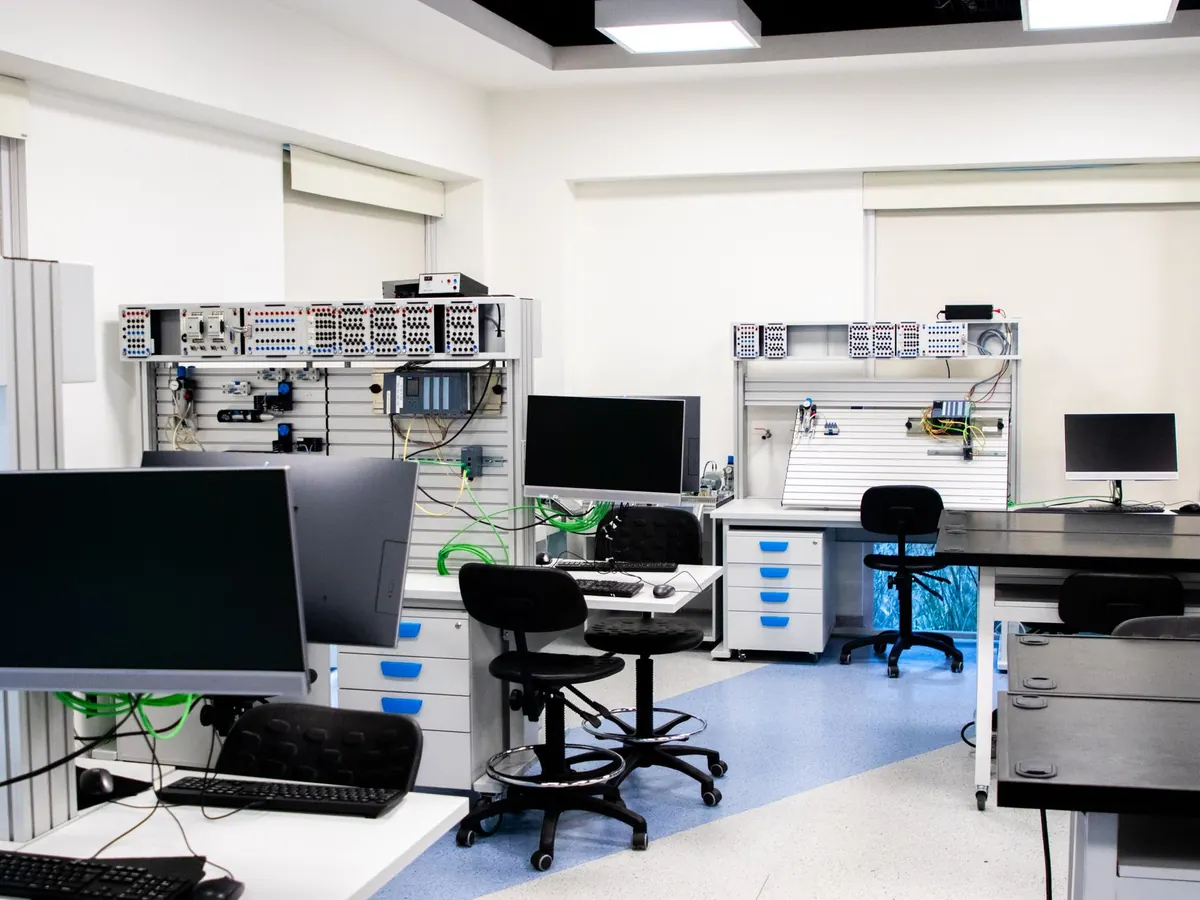 Quantum Computing vs Cryptography: What You Need to Know Before 2030